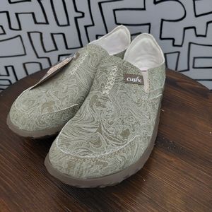 Cushe Womens Shoes Slipper II Sand Tropic color Size 7 Slip On